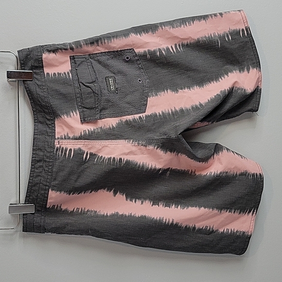Volcom Pink & Gray Vert Vibes Men's Board Shorts Size 28 Small - Picture 4 of 10